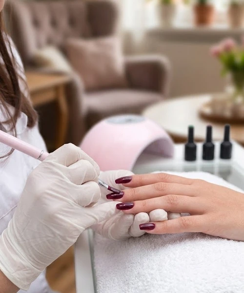 evlere protez tırnak nail art ve kalıcı oje uygulaması hizmeti istanbul